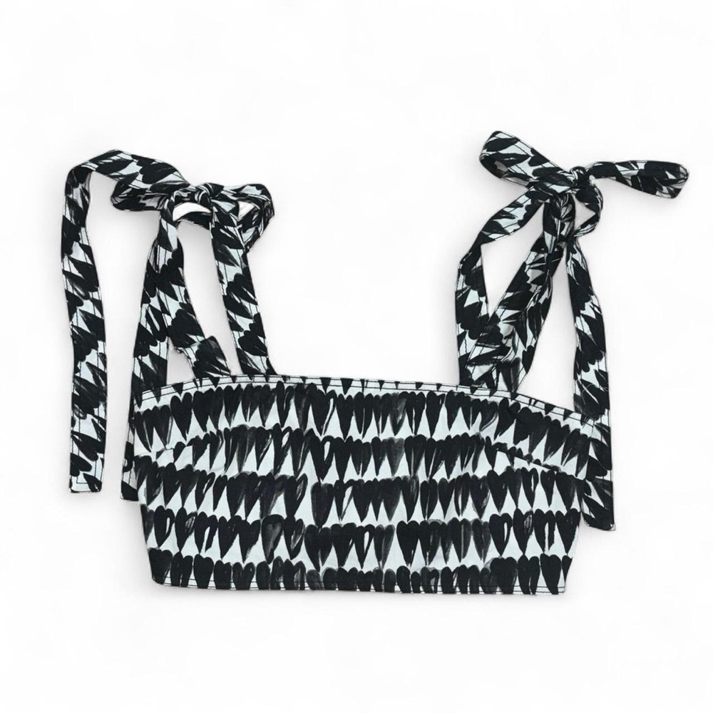 Zara Black and White Geometric Crop Top